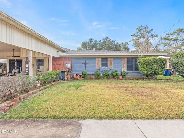 131 Bradford Drive , Carencro, LA 70520