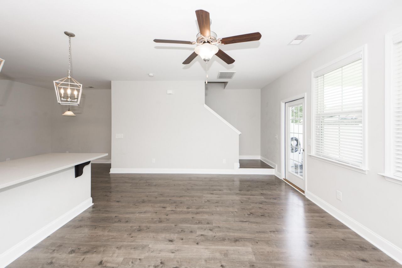 7861 Montview Road Photo 12