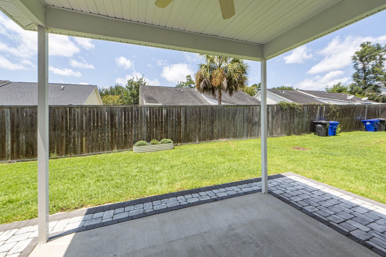 7861 Montview Road Photo 32