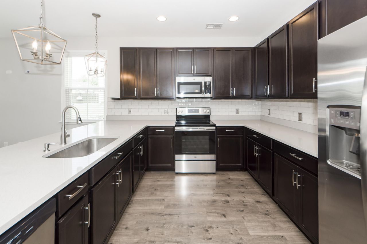 7861 Montview Road Photo 5