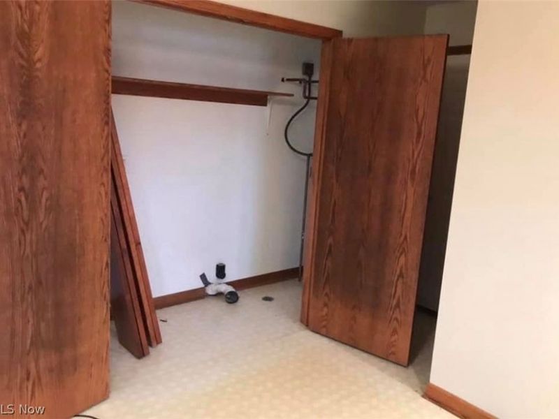 2215 Hilliard Drive, Midvale, OH 44653 Photo 4