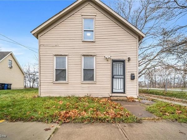 3220 E 48th Street, Cleveland, OH 44127