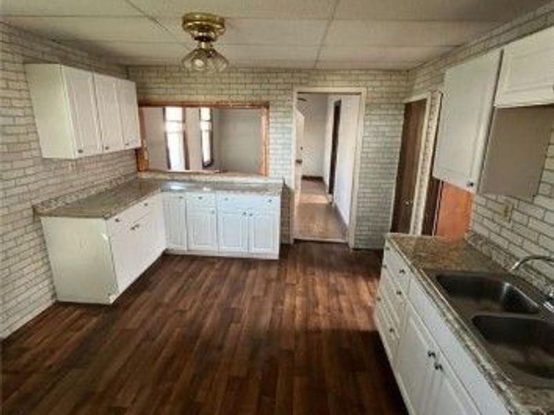 3220 E 48th Street, Cleveland, OH 44127 Photo 13