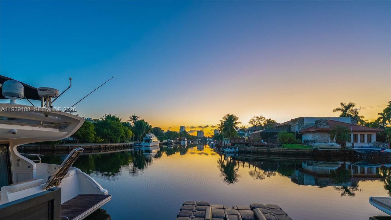 519 Layne Blvd, Hallandale Beach, FL 33009 Photo