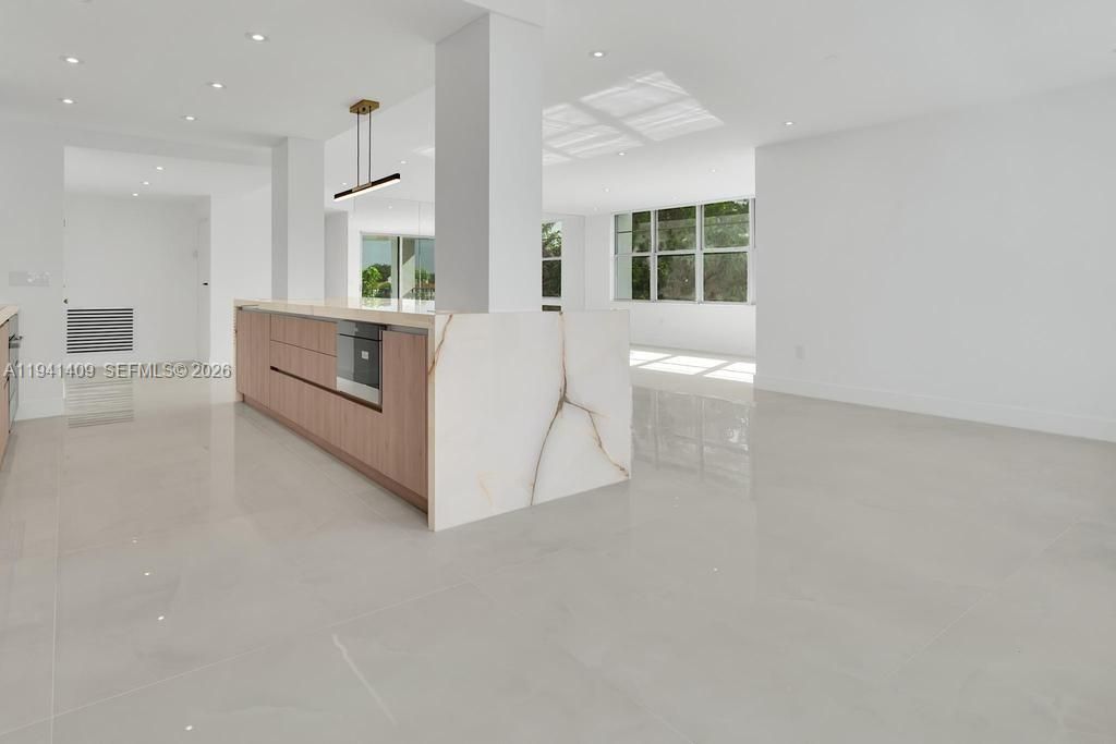 Please Call For Address, Unit 3D, Miami Beach, FL 33140 Photo