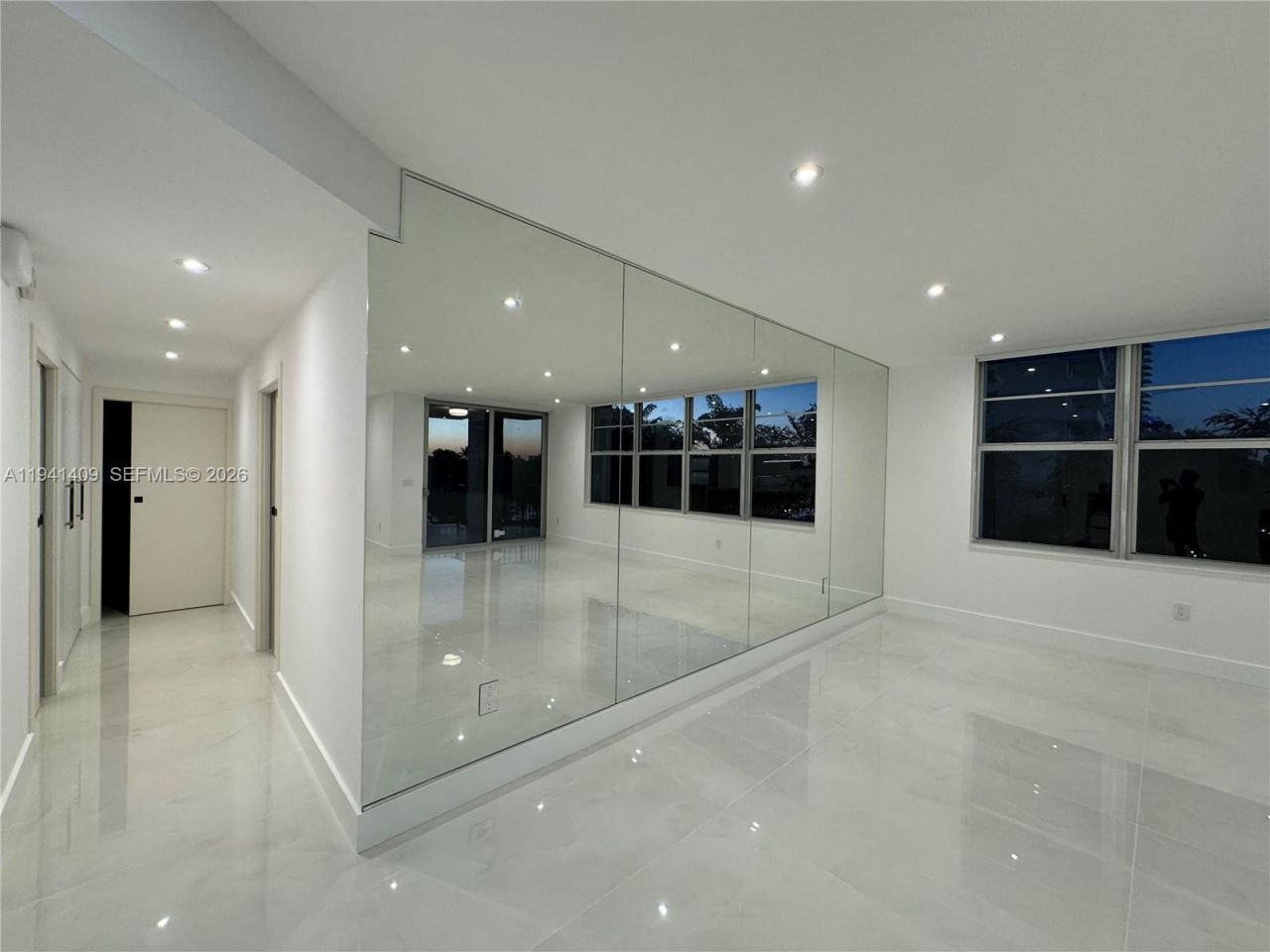 Please Call For Address, Unit 3D, Miami Beach, FL 33140 Photo