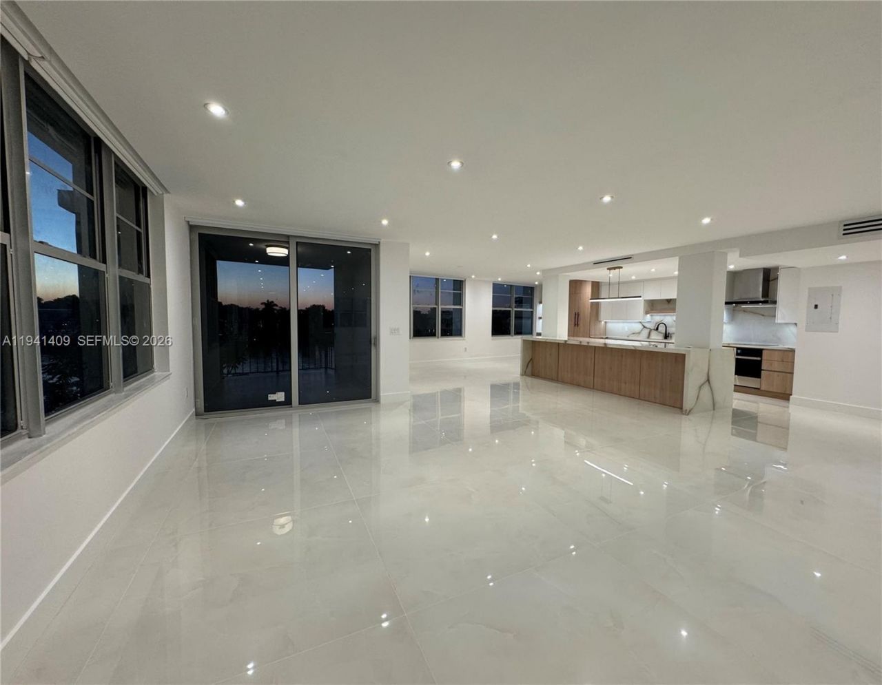 Please Call For Address, Unit 3D, Miami Beach, FL 33140 Photo
