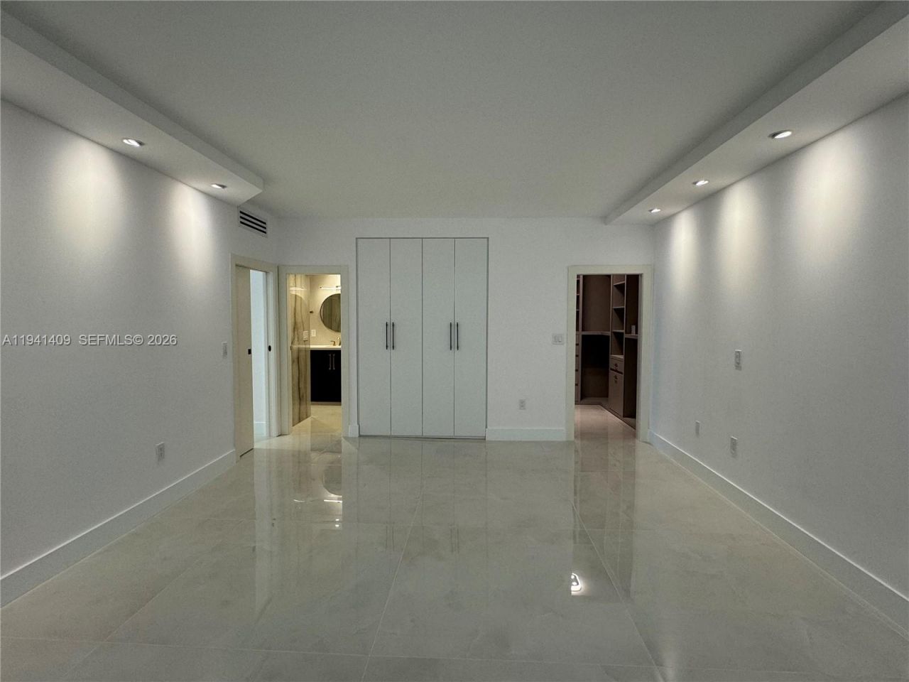 Please Call For Address, Unit 3D, Miami Beach, FL 33140 Photo