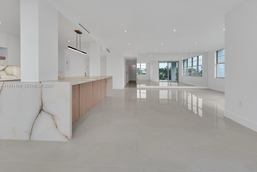 Please Call For Address, Unit 3D, Miami Beach, FL 33140 Photo