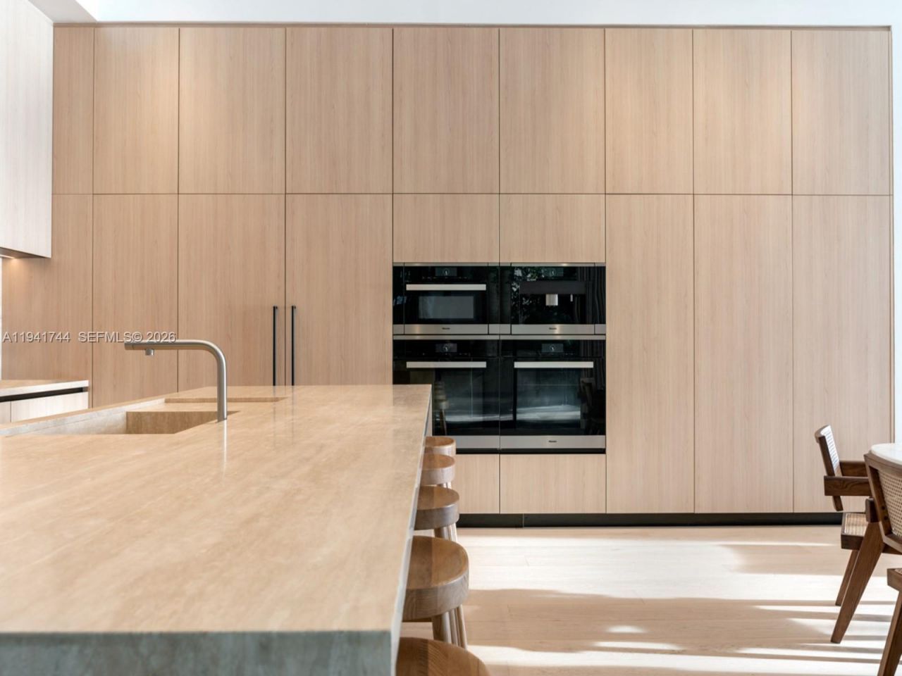 28 W Dilido Dr, Miami Beach, FL 33139 Photo