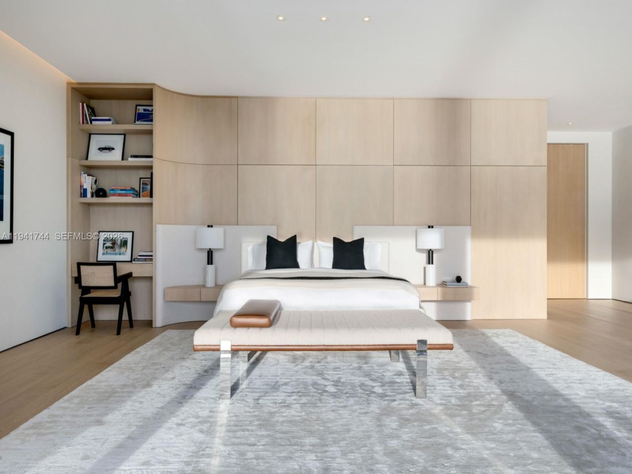 28 W Dilido Dr, Miami Beach, FL 33139 Photo