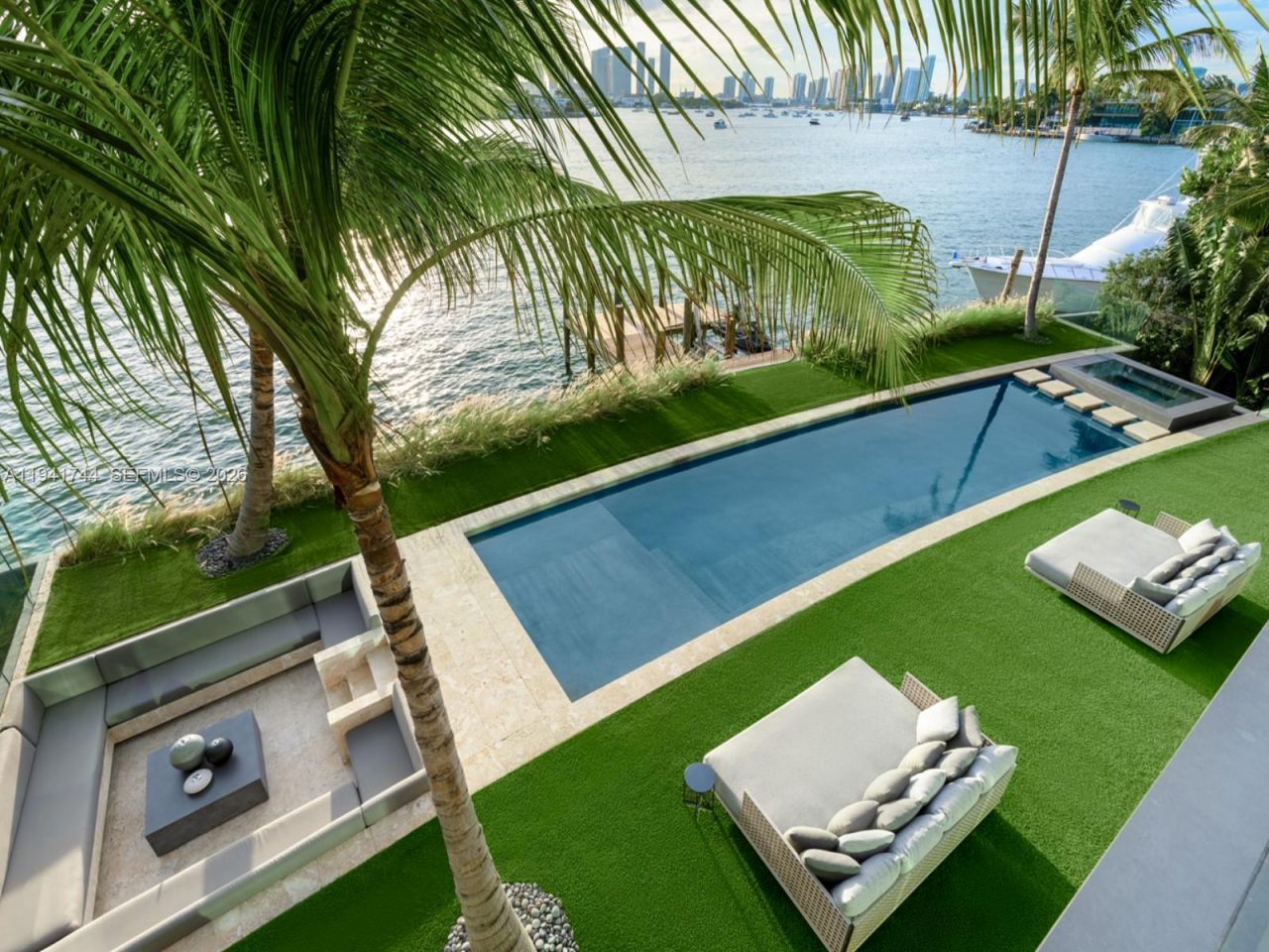 28 W Dilido Dr, Miami Beach, FL 33139 Photo