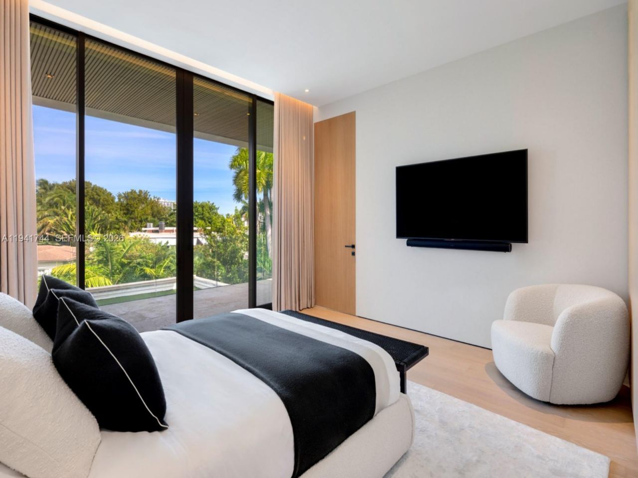 28 W Dilido Dr, Miami Beach, FL 33139 Photo