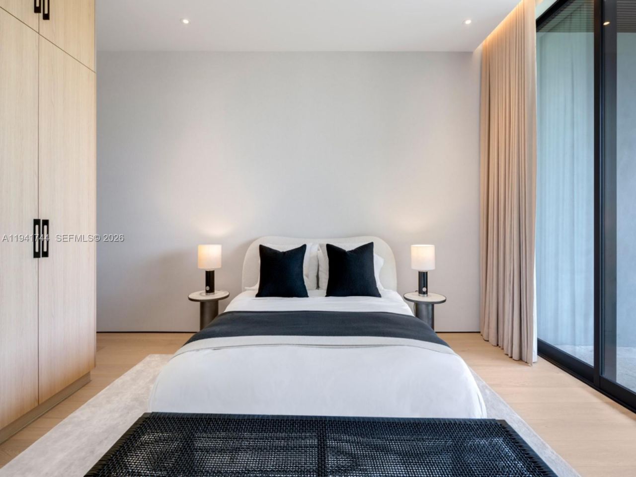 28 W Dilido Dr, Miami Beach, FL 33139 Photo