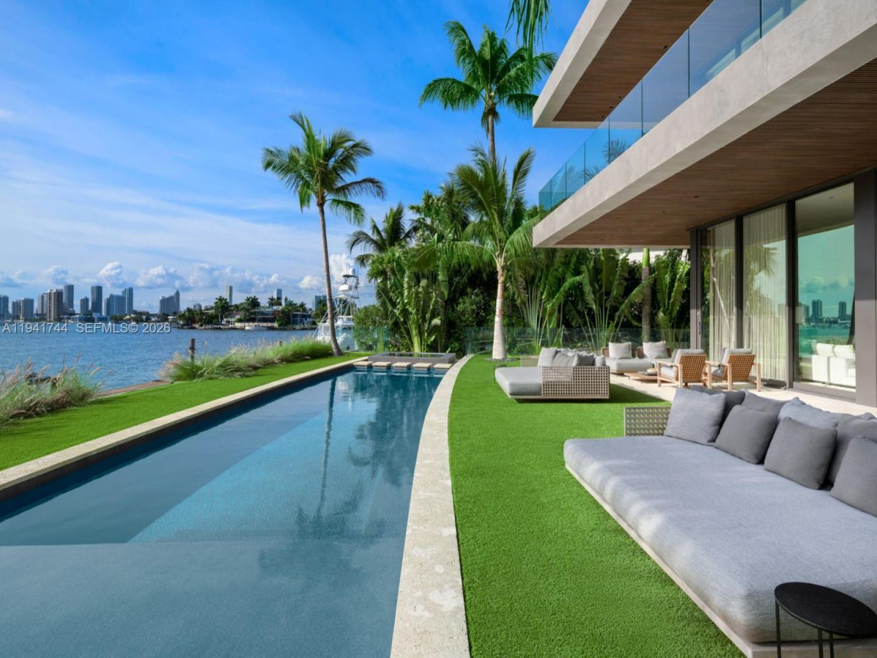 28 W Dilido Dr, Miami Beach, FL 33139 Photo