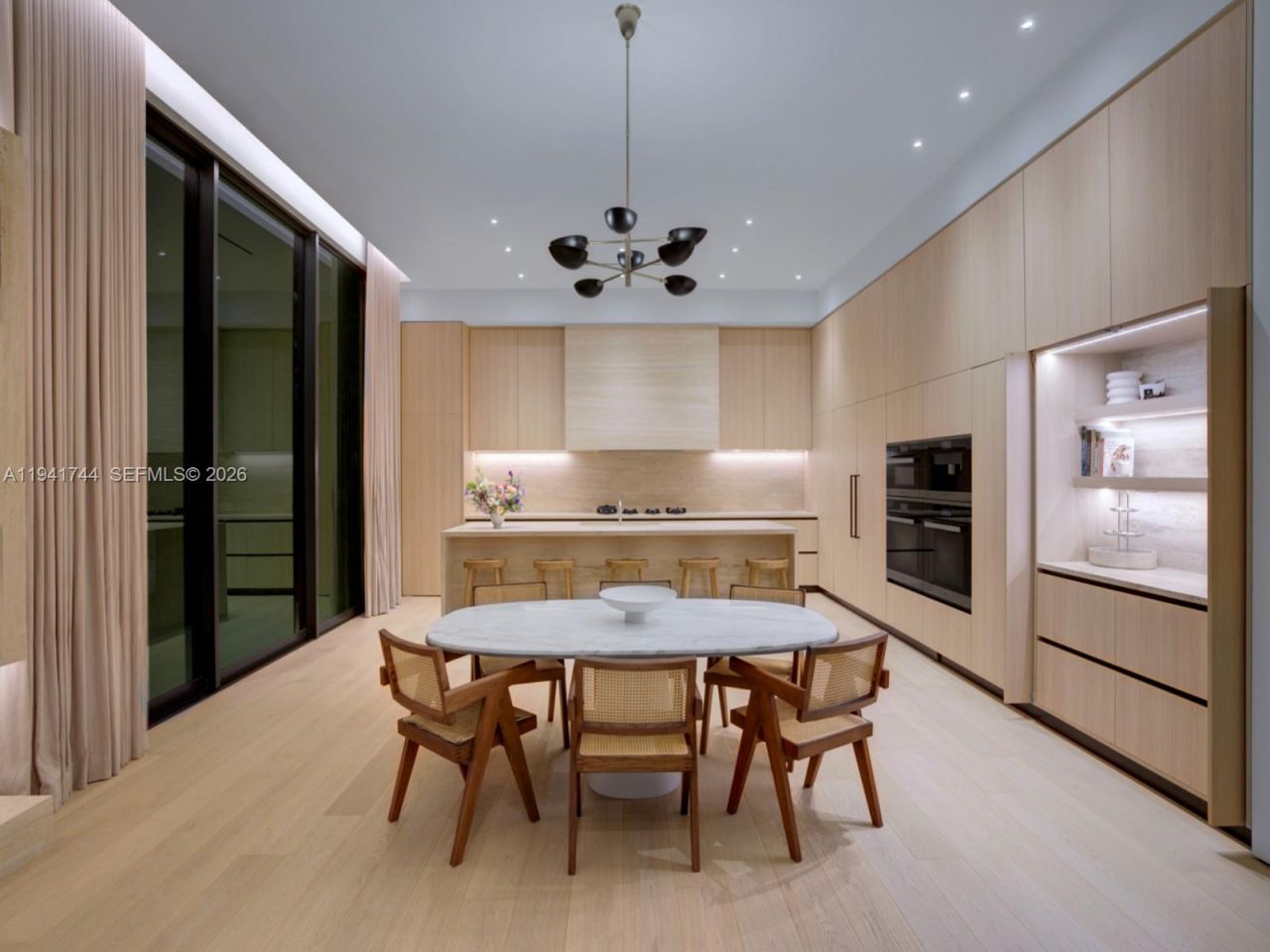 28 W Dilido Dr, Miami Beach, FL 33139 Photo