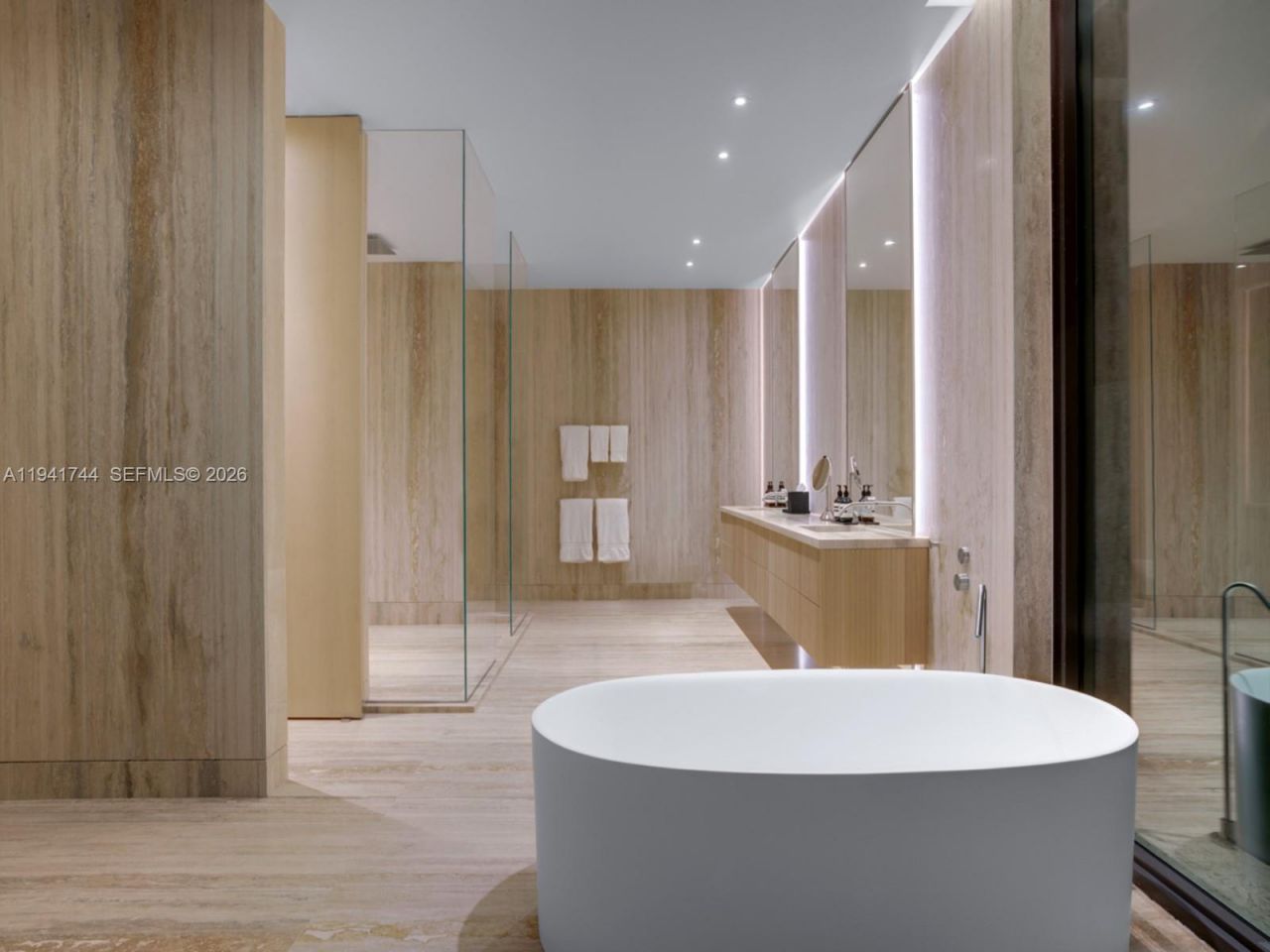 28 W Dilido Dr, Miami Beach, FL 33139 Photo