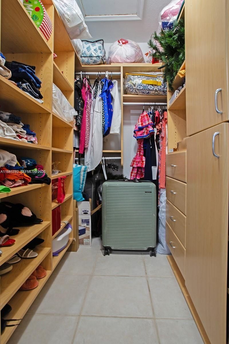 911 Hillcrest Ct, Unit 127, Hollywood, FL 33021 Photo