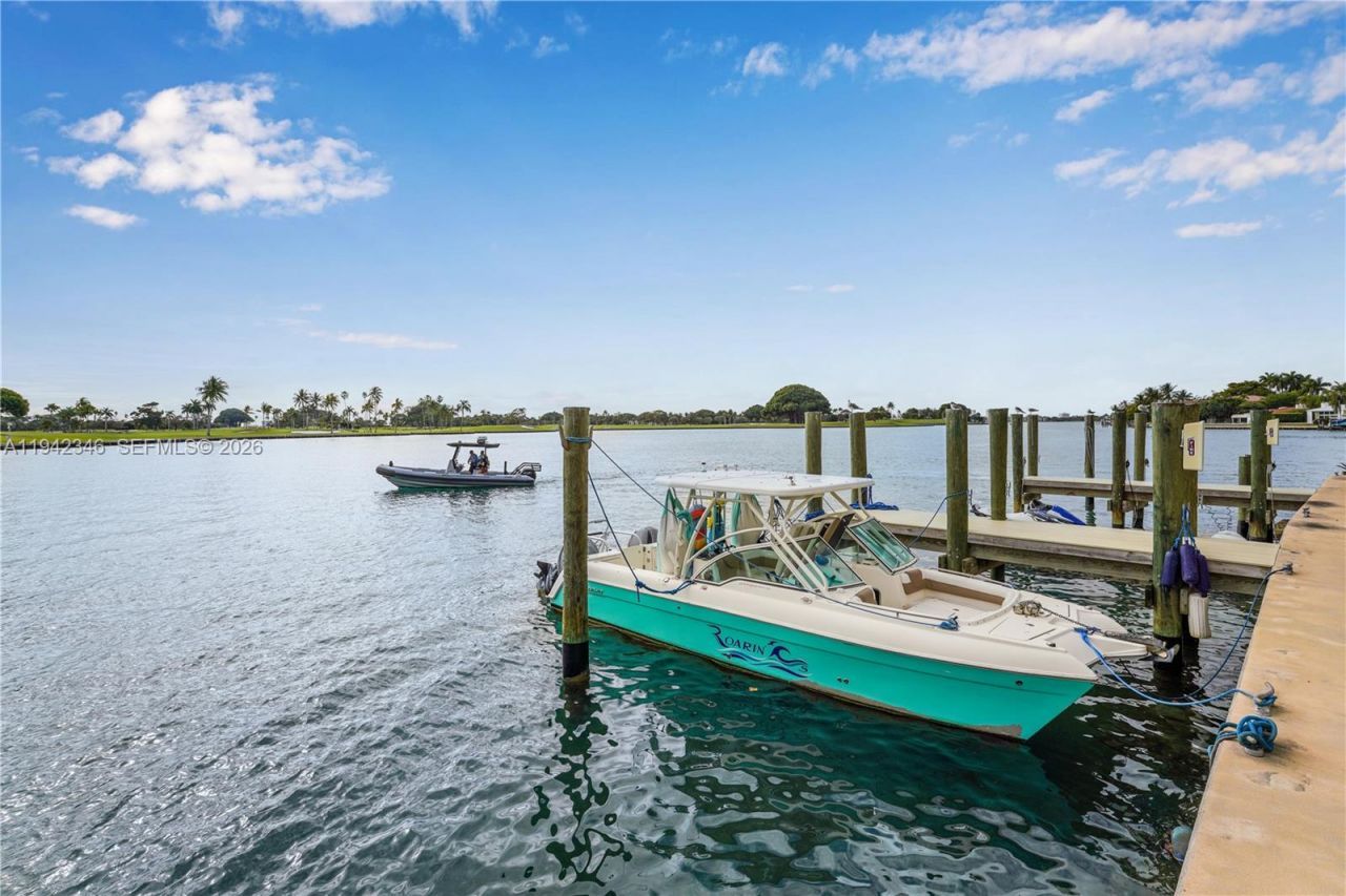 9250 W Bay Harbor Dr, Unit PH-C, Bay Harbor Islands, FL 33154 Photo