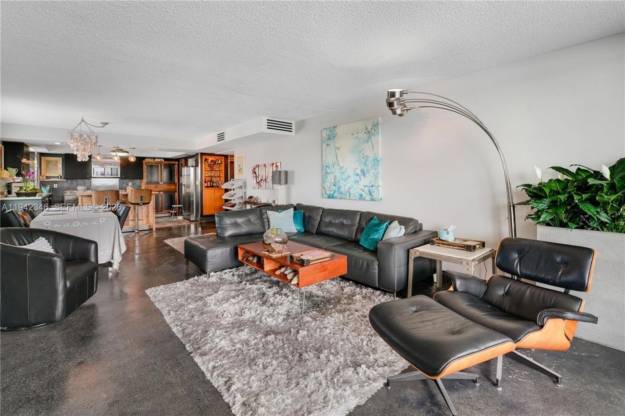 9250 W Bay Harbor Dr, Unit PH-C, Bay Harbor Islands, FL 33154 Photo