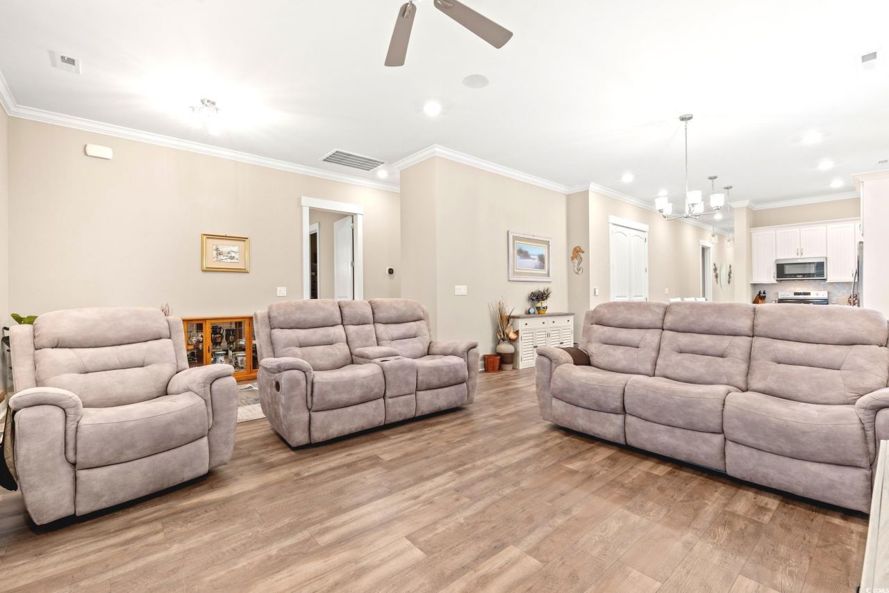 8155 Living Tide Dr. Photo 4