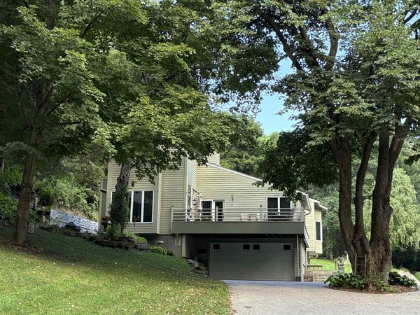 62834 Collins Lane Lane, Prairie Du Chien, WI 53821