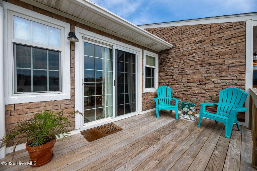 232 Sand Piper Drive, North Topsail Beach, NC 28460 Main Photo