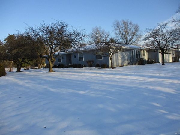24160 State Road 23 Highway, South Bend, IN 46614