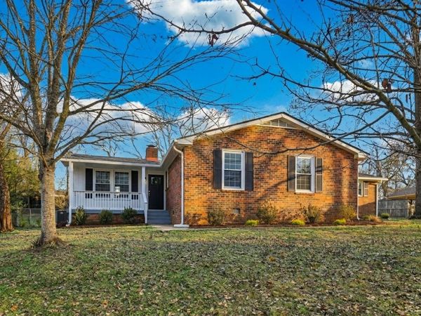 223 NW Clearview Dr, Mount Juliet, TN 37122