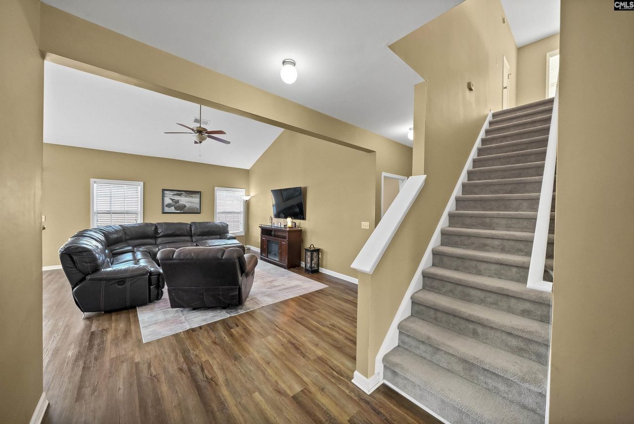 203 Pegonia Lane Photo 24