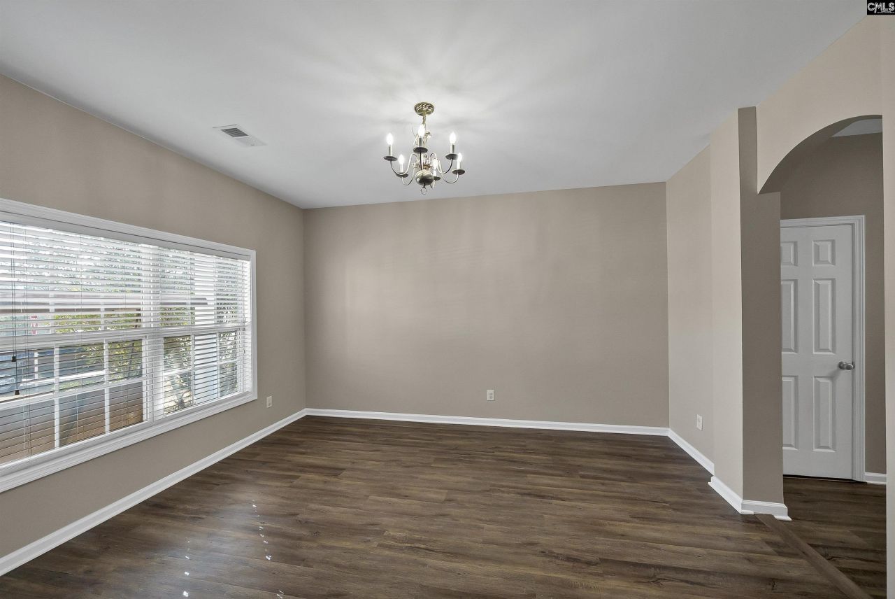 203 Pegonia Lane Photo 6