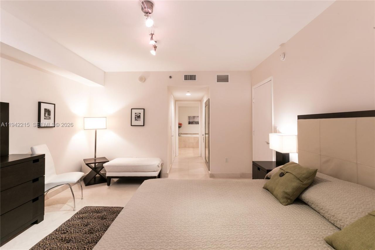 1830 S Ocean Dr, Unit 2110, Hallandale Beach, FL 33009 Photo