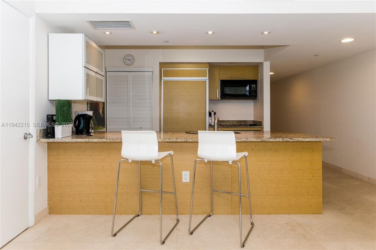 1830 S Ocean Dr, Unit 2110, Hallandale Beach, FL 33009 Photo