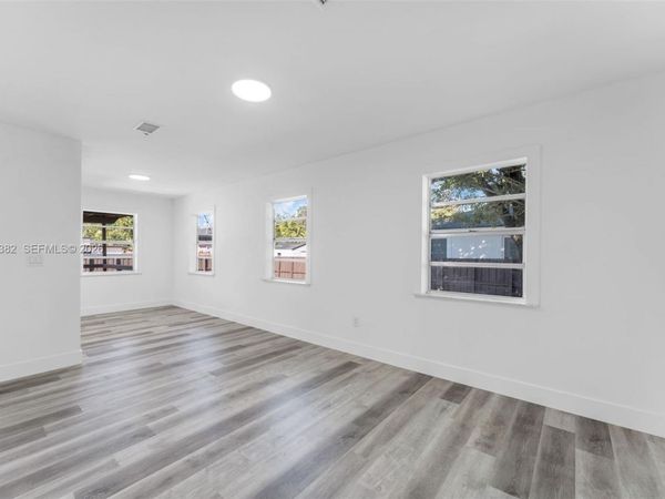 358 Pine Ct, Miami Springs, FL 33166