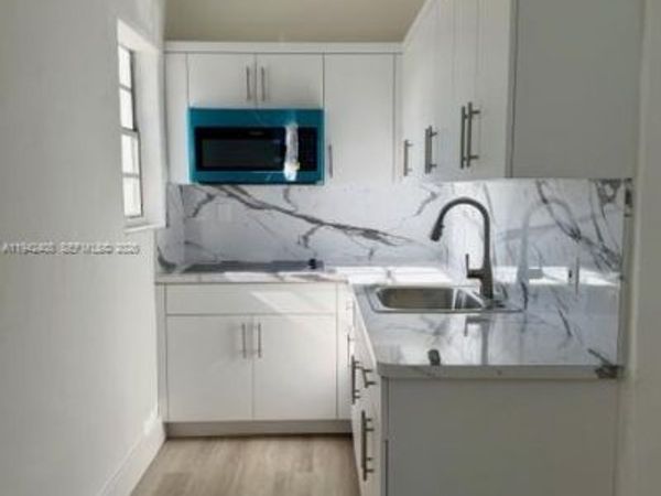 Unit B, Miami, FL 33145