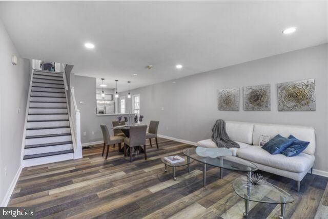 311 S Augusta Avenue, Baltimore, MD 21229 Main Photo