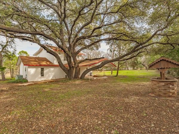 216 Broken Arrow , Comanche, TX 76442