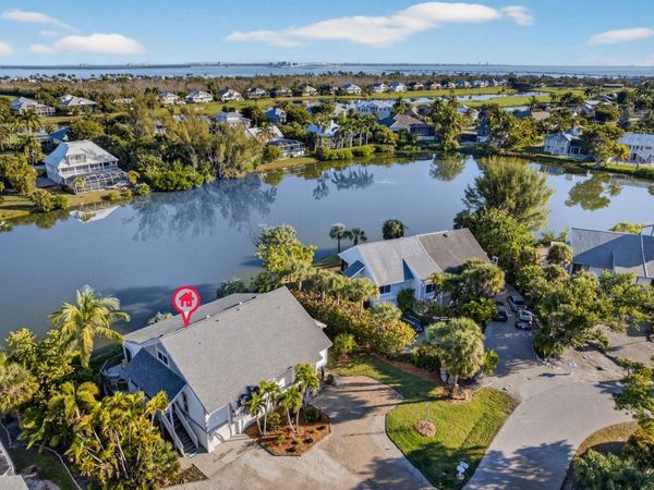 1440 Sandpiper Cir, Sanibel, FL 33957