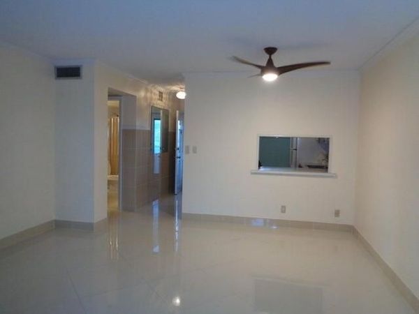 2566 Garden Drive S, Unit 209, Lake Worth, FL 33461