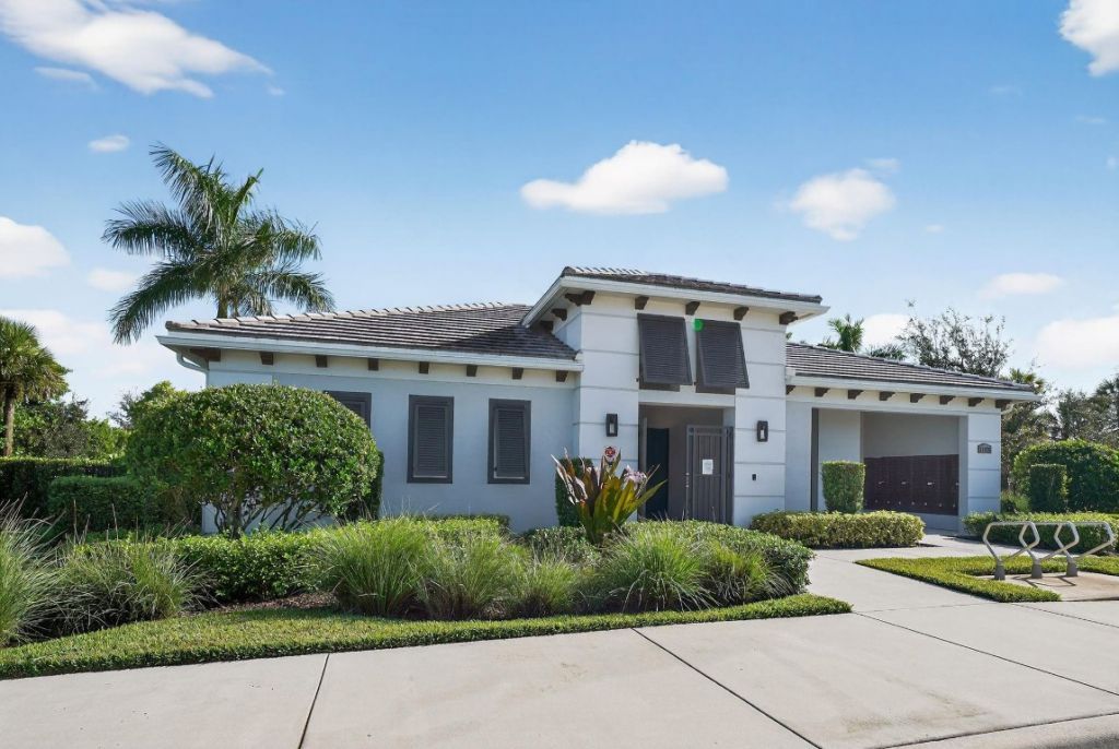 9118 SW Michele Way, Port Saint Lucie, FL 34987 Photo