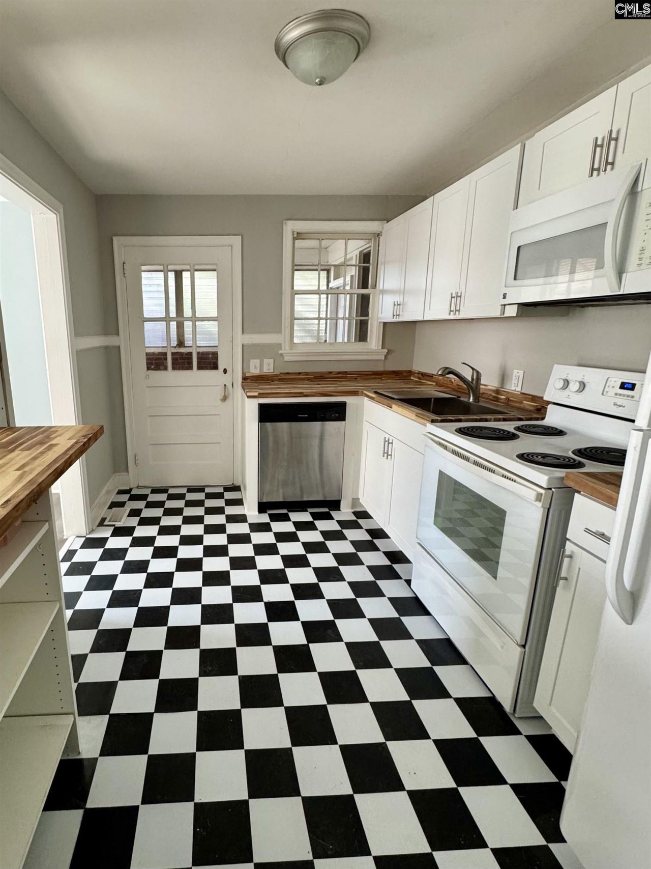 1628 C Avenue Photo 10