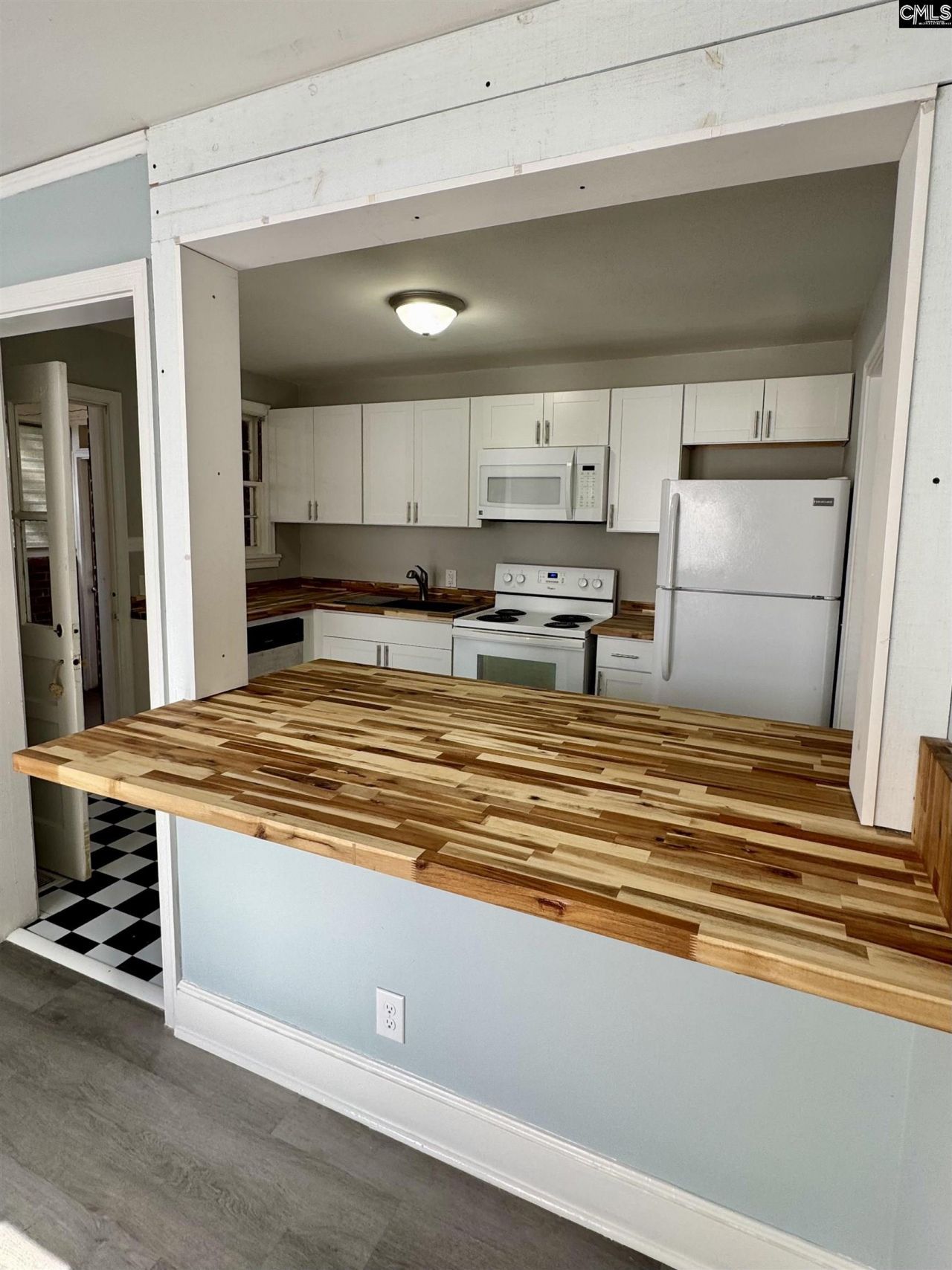 1628 C Avenue Photo 11