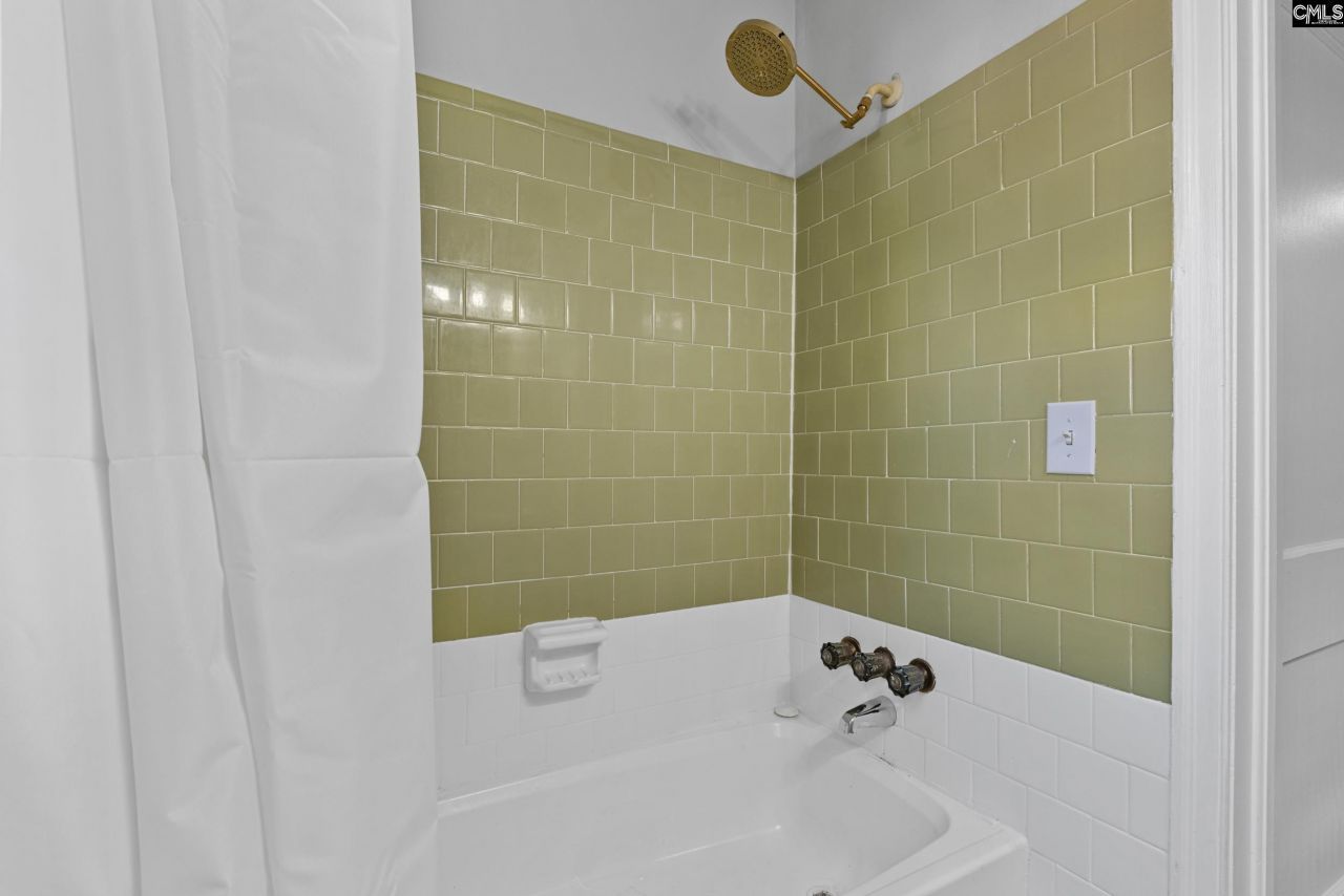 1628 C Avenue Photo 16