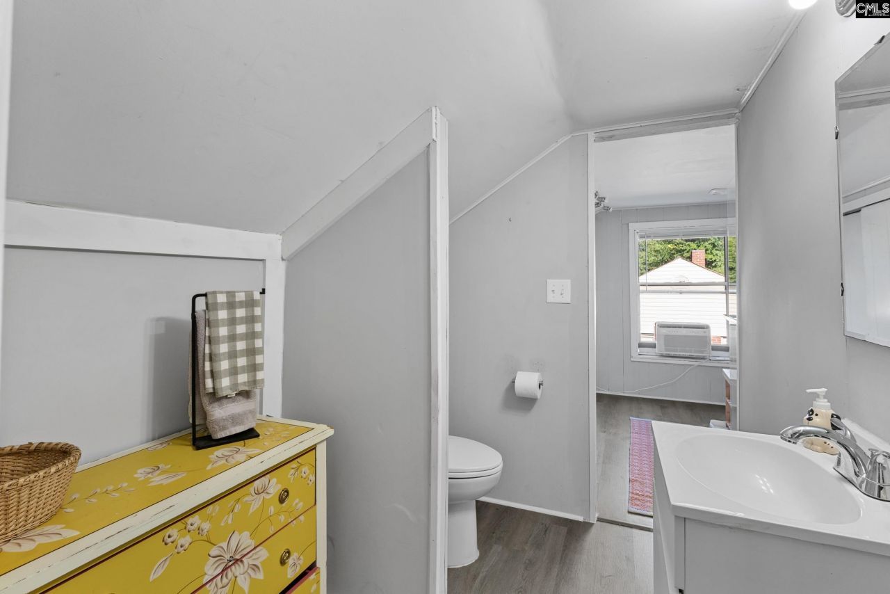 1628 C Avenue Photo 20