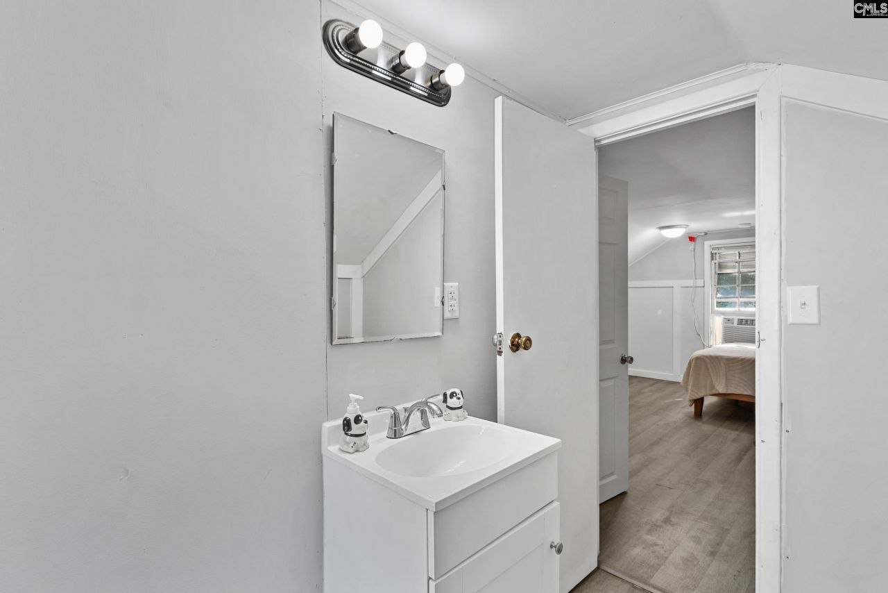 1628 C Avenue Photo 21