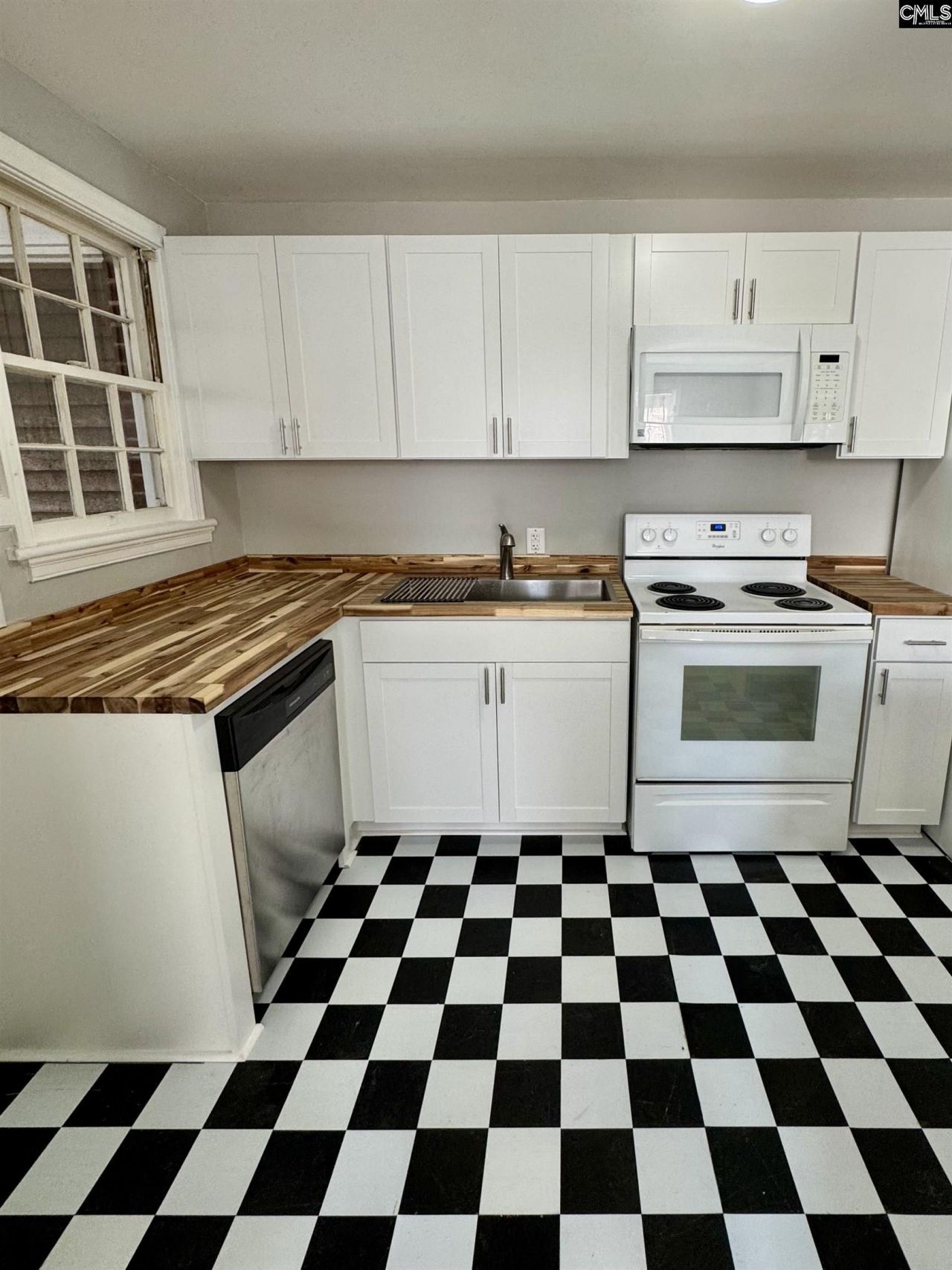 1628 C Avenue Photo 9