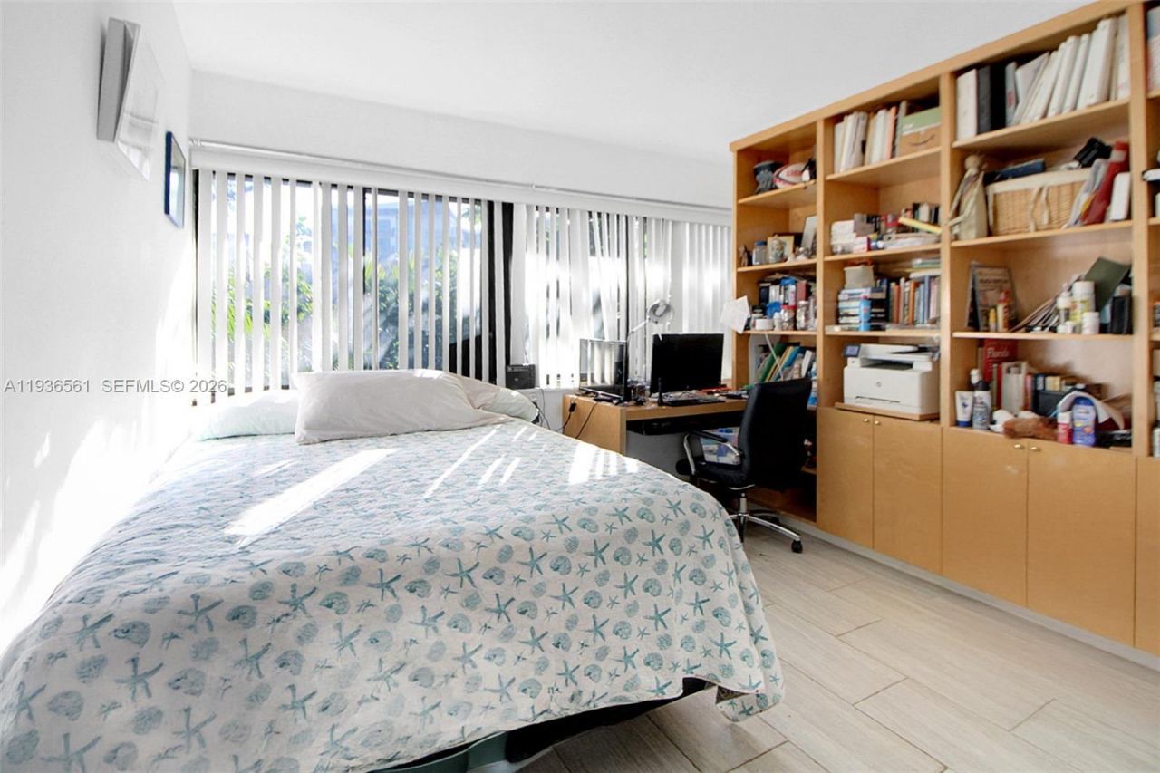 1000 NW N River Dr, Unit 20, Miami, FL 33136 Photo