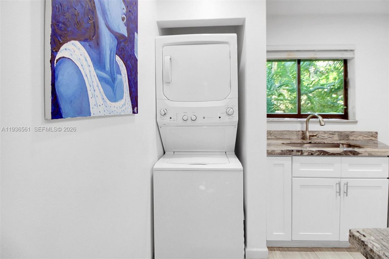 1000 NW N River Dr, Unit 20, Miami, FL 33136 Photo