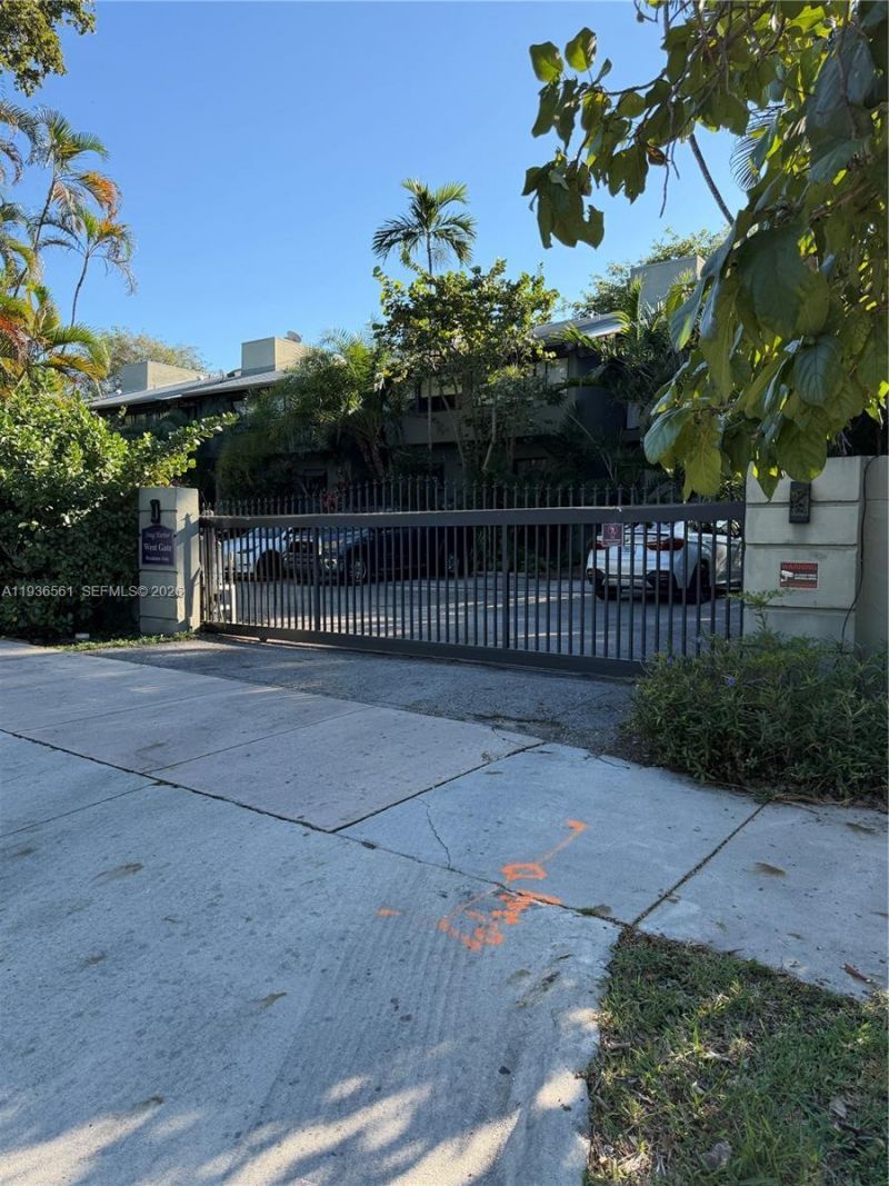 1000 NW N River Dr, Unit 20, Miami, FL 33136 Photo