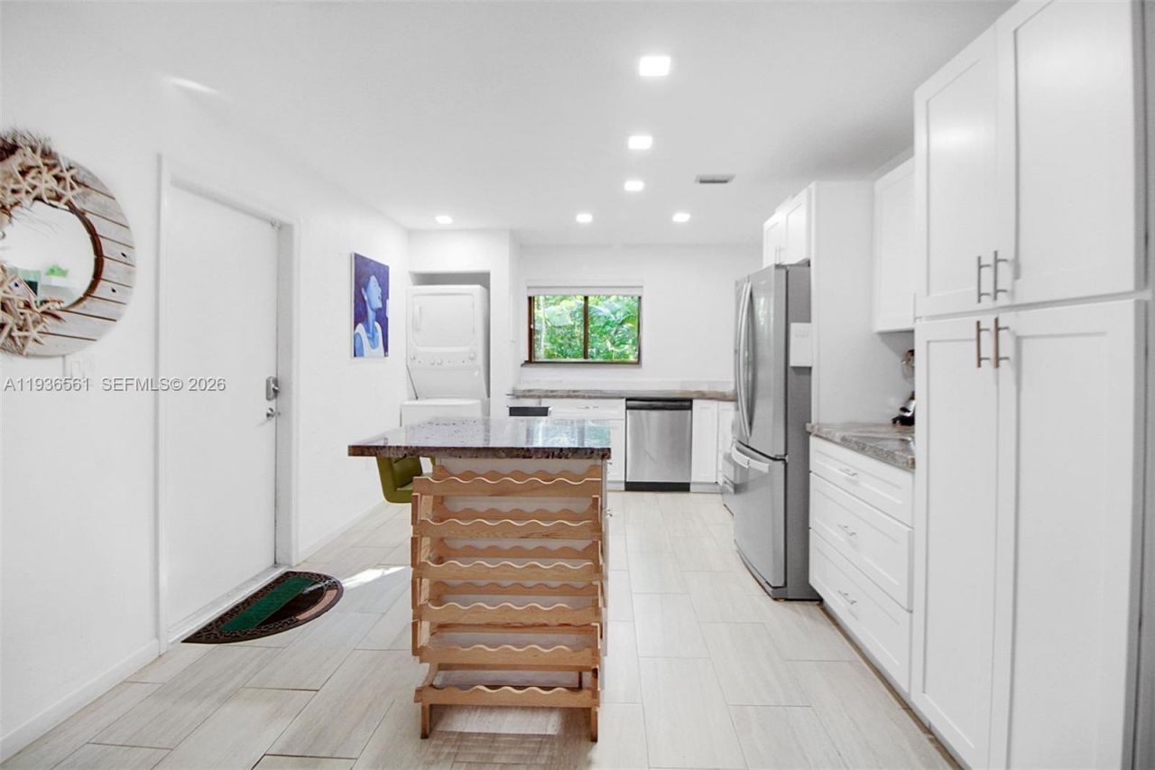 1000 NW N River Dr, Unit 20, Miami, FL 33136 Photo